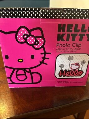 Hello Kitty photo clip